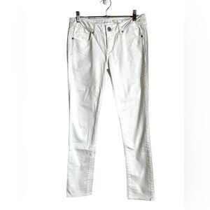 American Eagle size 4 white skinny jeans